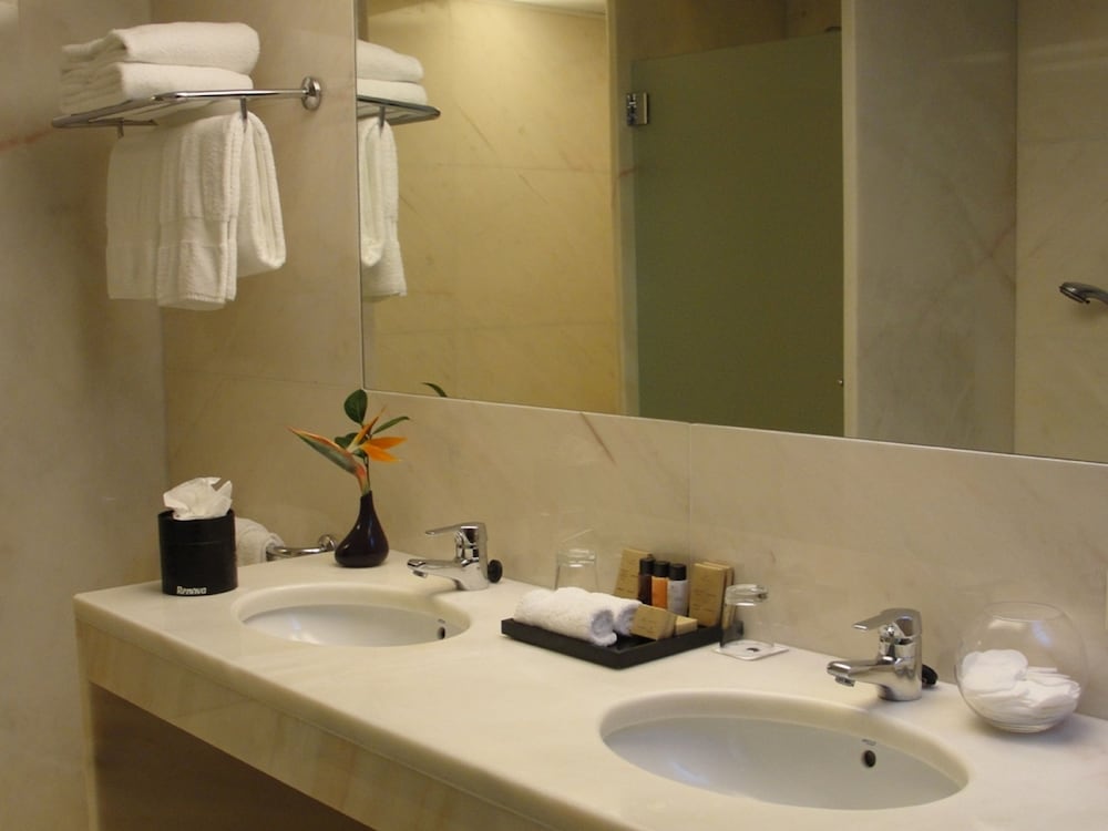 Quinta Da Casa Branca — Hotel rooms in Funchal, Madeira
