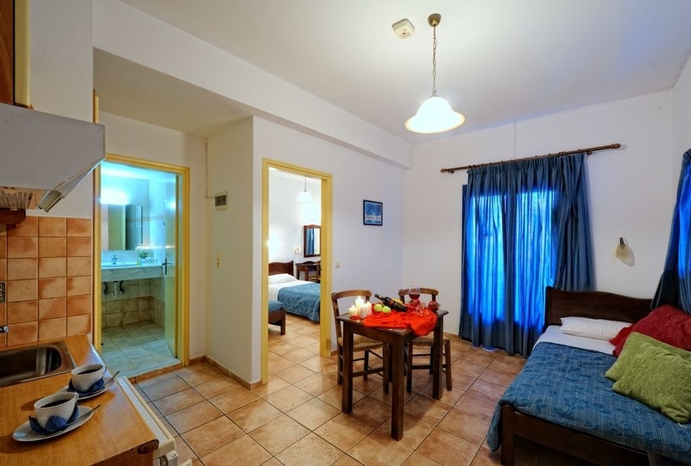 Aegean Sky Hotel & Suites — Rooms in Malia