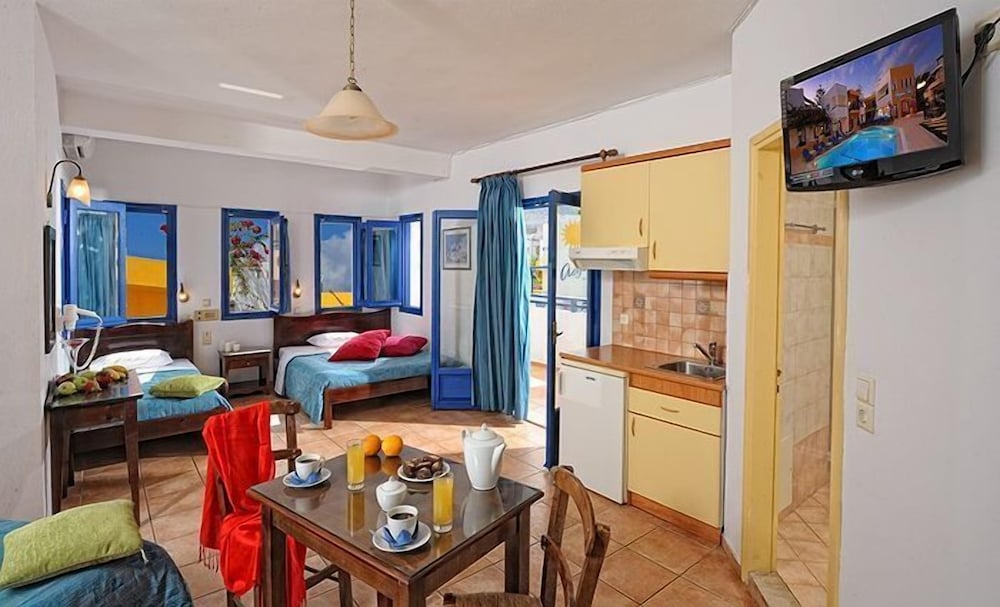 Aegean Sky Hotel & Suites — Rooms in Malia