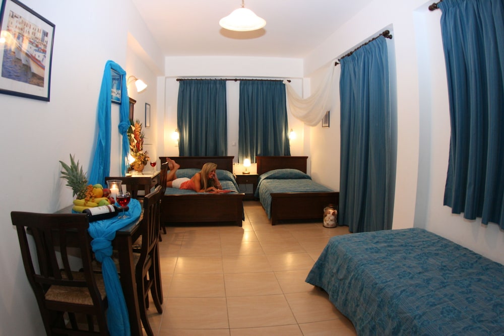 Aegean Sky Hotel & Suites — Rooms in Malia