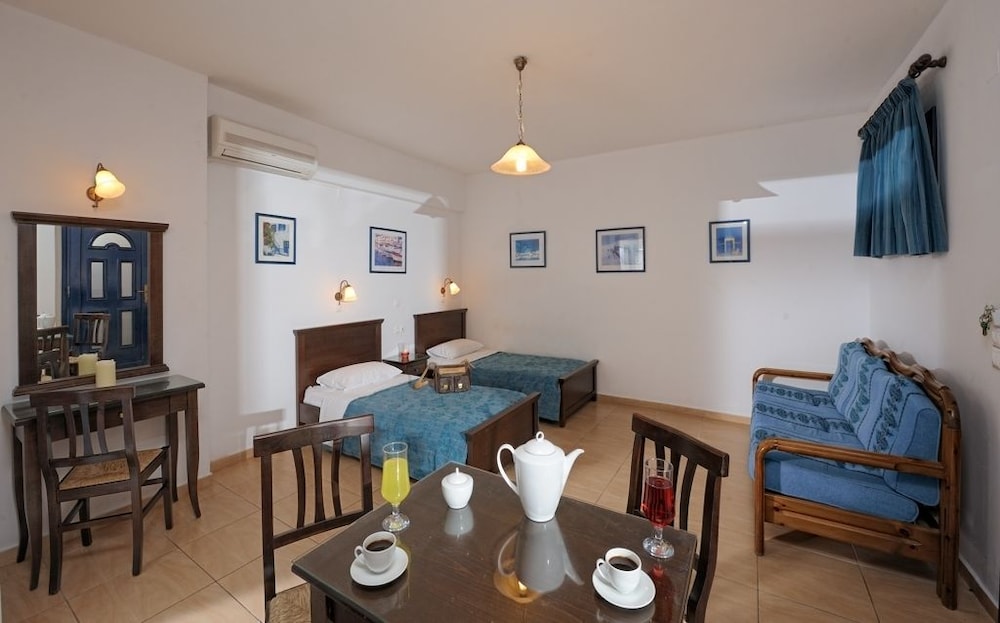 Aegean Sky Hotel & Suites — Rooms in Malia