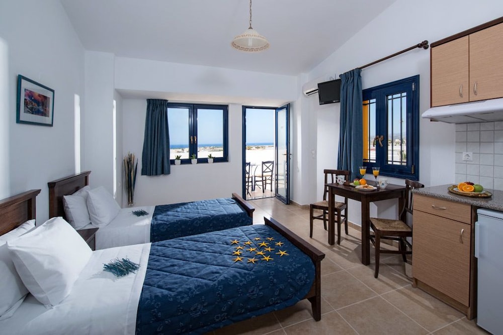 Aegean Sky Hotel & Suites — Rooms in Malia