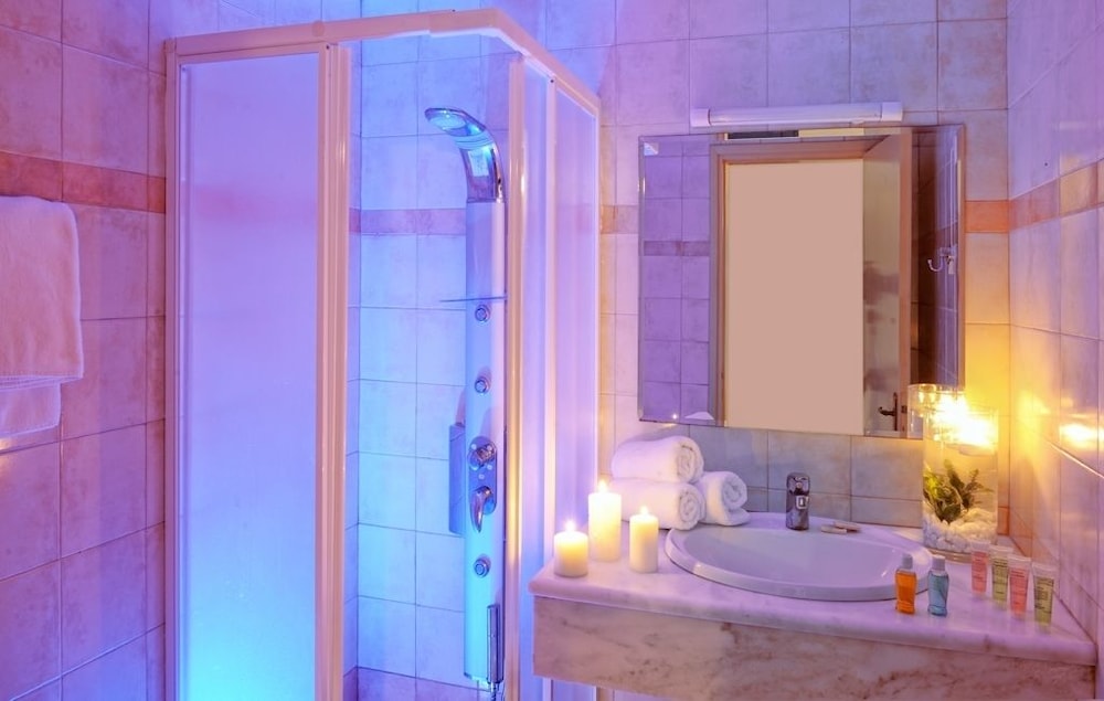 Aegean Sky Hotel & Suites — Rooms in Malia