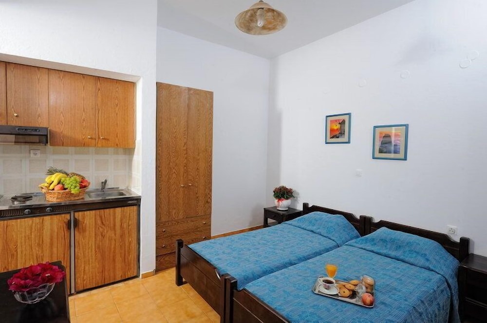 Aegean Sky Hotel & Suites — Rooms in Malia