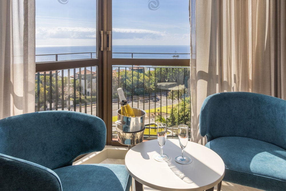 Enotel Magnólia — Hotel rooms in Funchal, Madeira