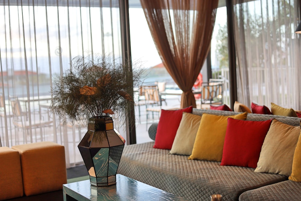 Enotel Magnólia — Hotel rooms in Funchal, Madeira