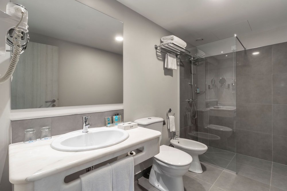 Enotel Magnólia — Hotel rooms in Funchal, Madeira
