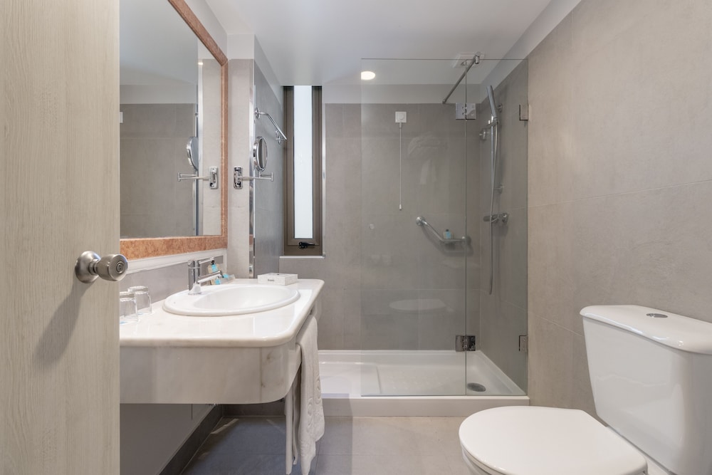 Enotel Magnólia — Hotel rooms in Funchal, Madeira