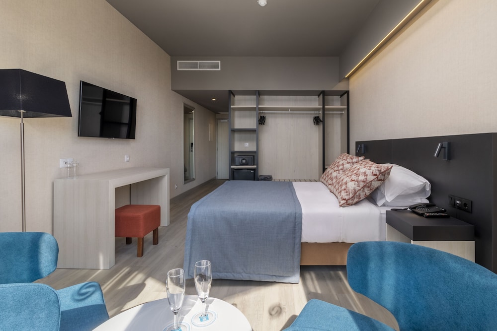 Enotel Magnólia — Hotel rooms in Funchal, Madeira