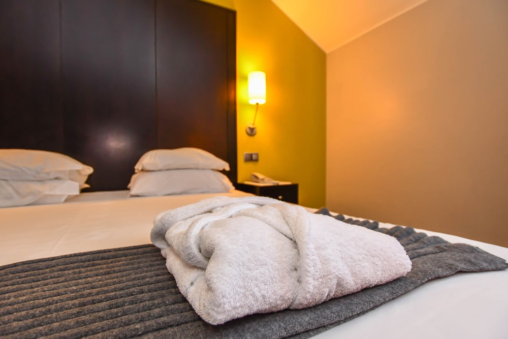 Hotel Quinta Mirabela — Hotel rooms in Funchal, Madeira