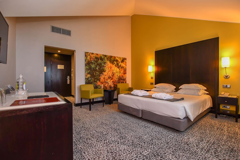 Hotel Quinta Mirabela — Hotel rooms in Funchal, Madeira