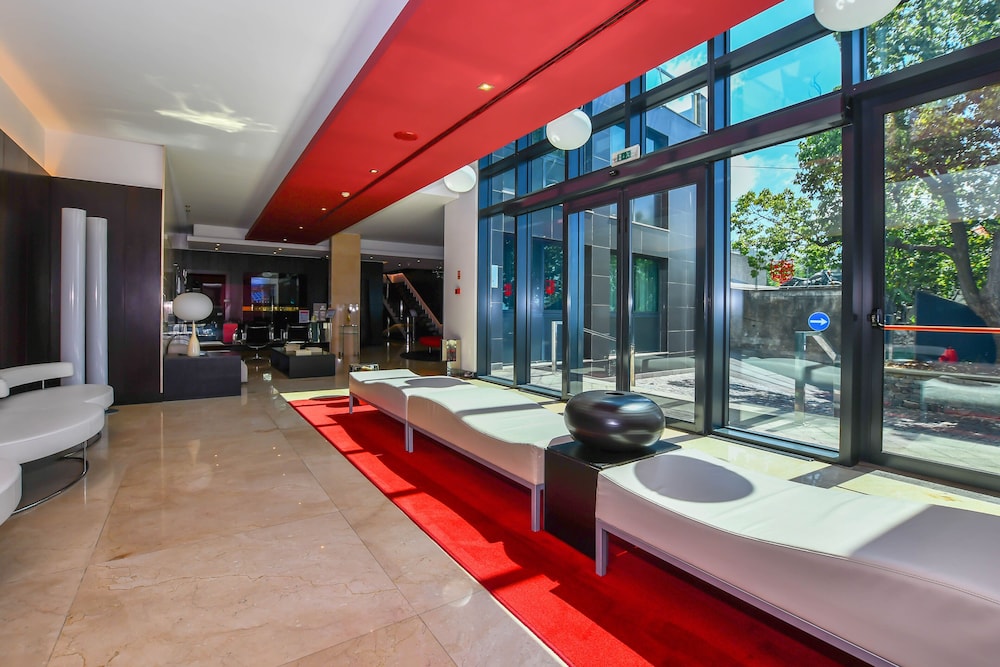 Hotel Quinta Mirabela — Hotel building in Funchal, Madeira
