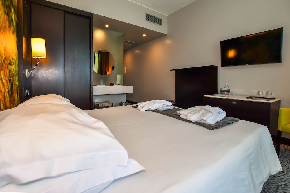 Hotel Quinta Mirabela — Hotel rooms in Funchal, Madeira