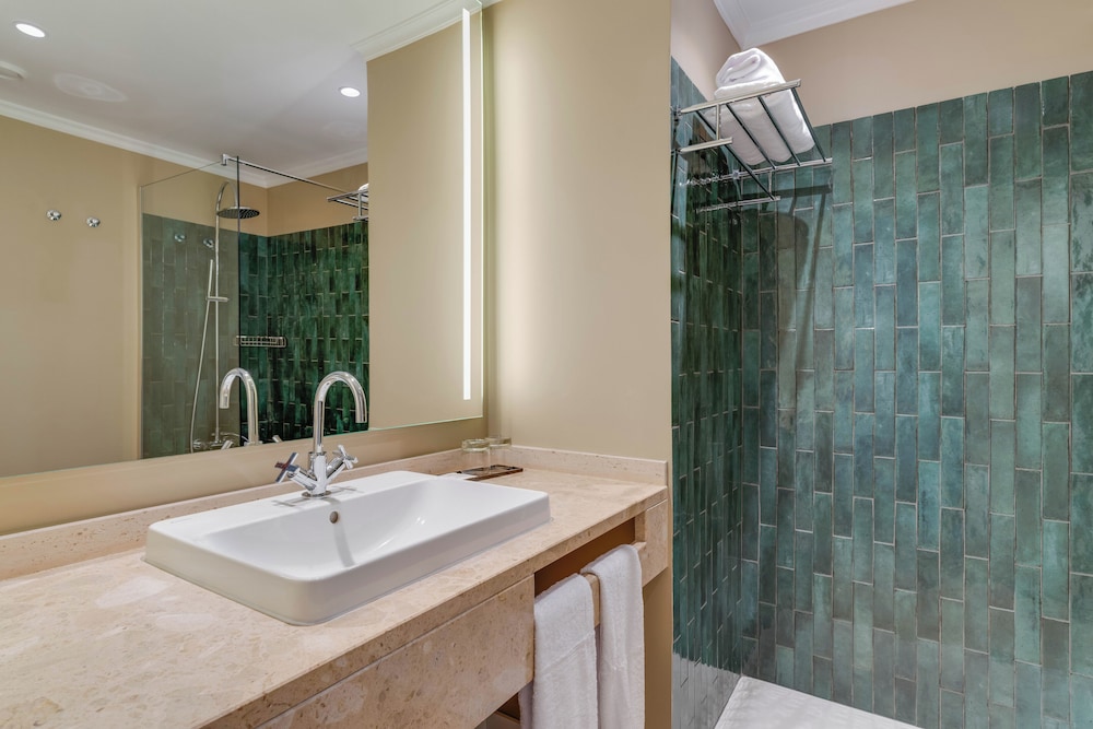 Pestana Quinta Perestrello — Rooms in Funchal, Madeira