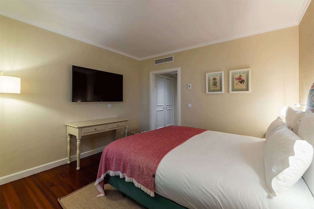Pestana Quinta Perestrello — Rooms in Funchal, Madeira