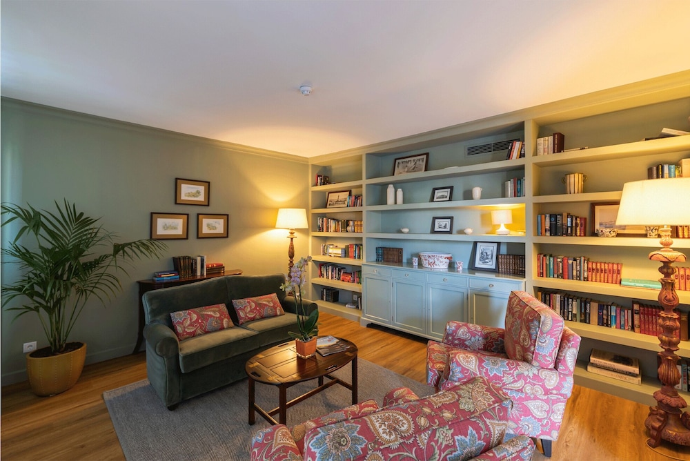 Pestana Quinta Perestrello — Shared spaces in Funchal, Madeira