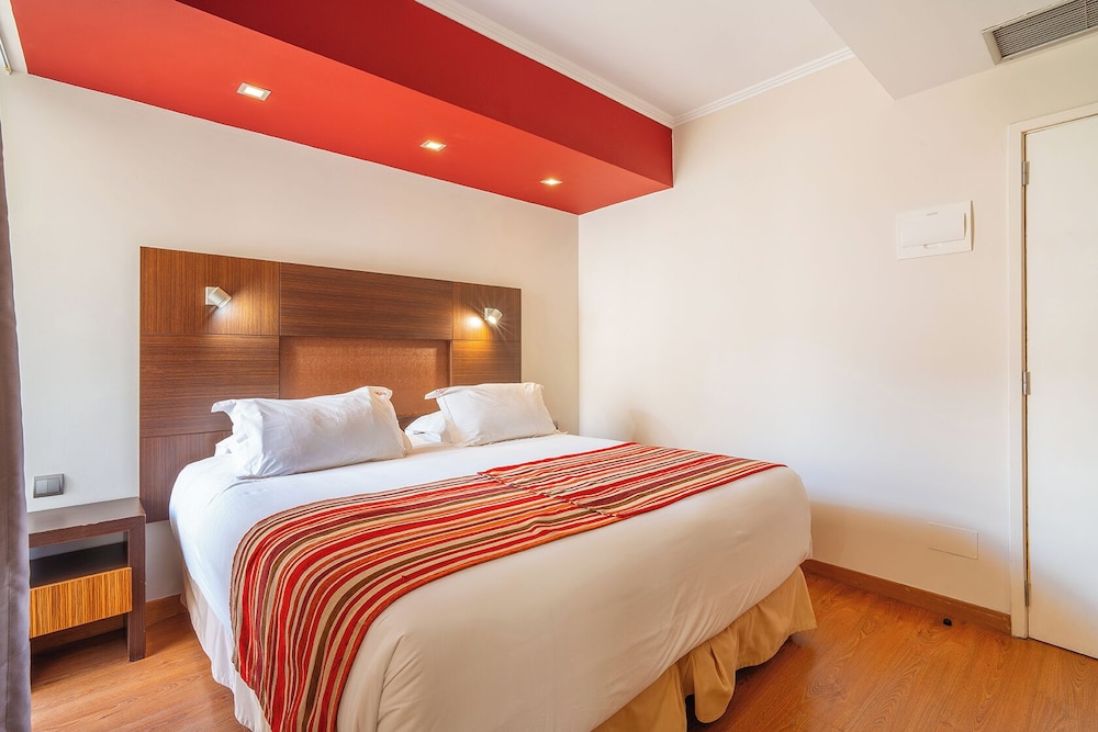 Muthu Raga Madeira Hotel — Hotel rooms in Funchal, Madeira