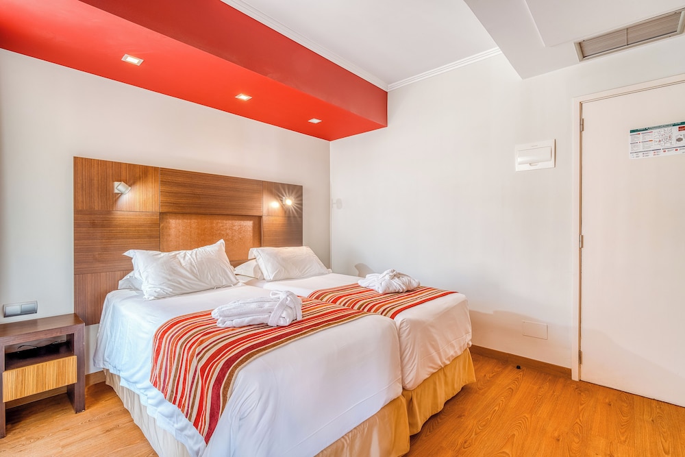 Muthu Raga Madeira Hotel — Hotel rooms in Funchal, Madeira