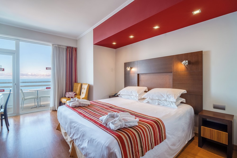 Muthu Raga Madeira Hotel — Hotel rooms in Funchal, Madeira