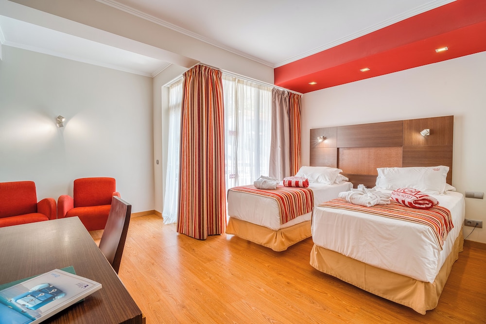 Muthu Raga Madeira Hotel — Hotel rooms in Funchal, Madeira