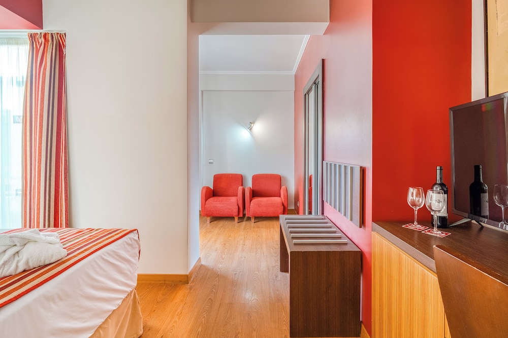 Muthu Raga Madeira Hotel — Hotel rooms in Funchal, Madeira