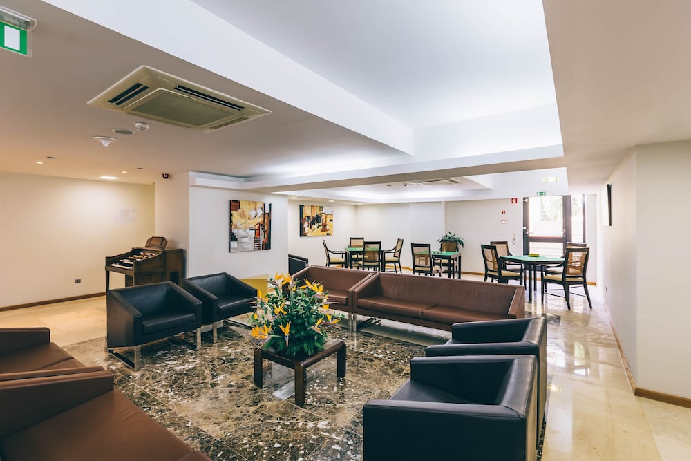 Muthu Raga Madeira Hotel — Hotel building in Funchal, Madeira