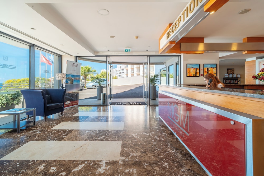 Muthu Raga Madeira Hotel — Hotel building in Funchal, Madeira