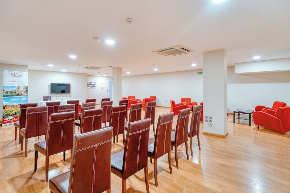 Muthu Raga Madeira Hotel — Hotel building in Funchal, Madeira