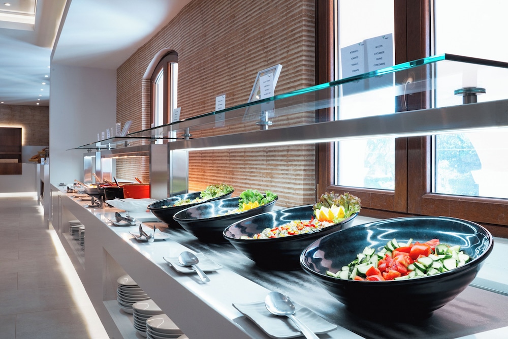 Roda Beach Resort & Spa All-inclusive — Restaurant & bars in Roda, Ionian Islands