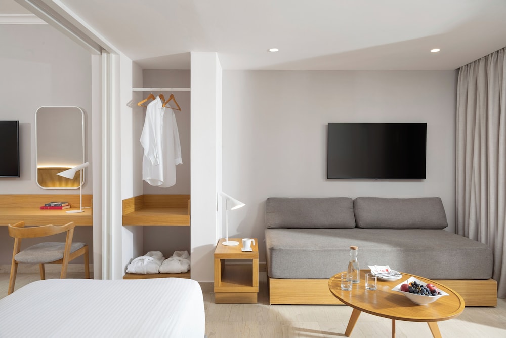 Roda Beach Resort & Spa All-inclusive — Hotel rooms in Roda, Ionian Islands