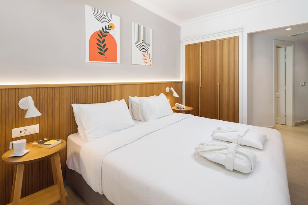 Roda Beach Resort & Spa All-inclusive — Hotel rooms in Roda, Ionian Islands