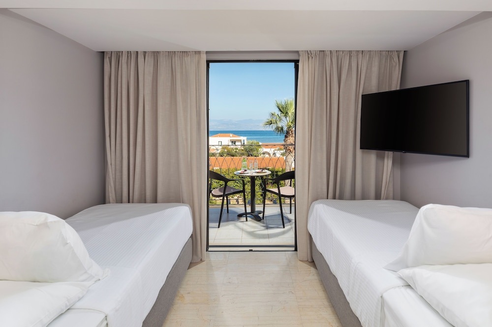 Roda Beach Resort & Spa All-inclusive — Hotel rooms in Roda, Ionian Islands