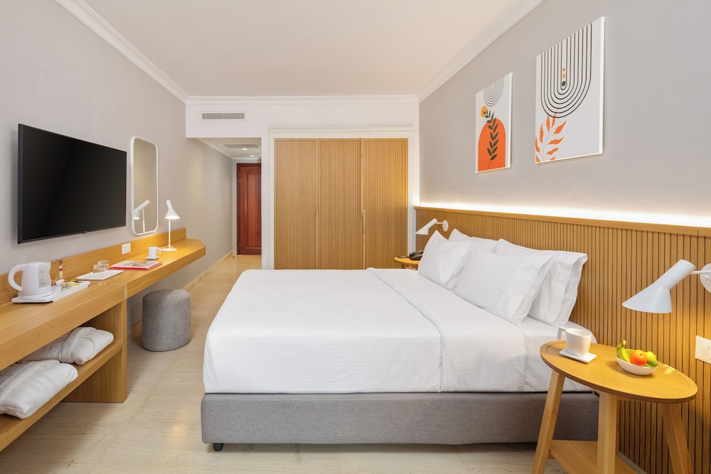 Roda Beach Resort & Spa All-inclusive — Hotel rooms in Roda, Ionian Islands