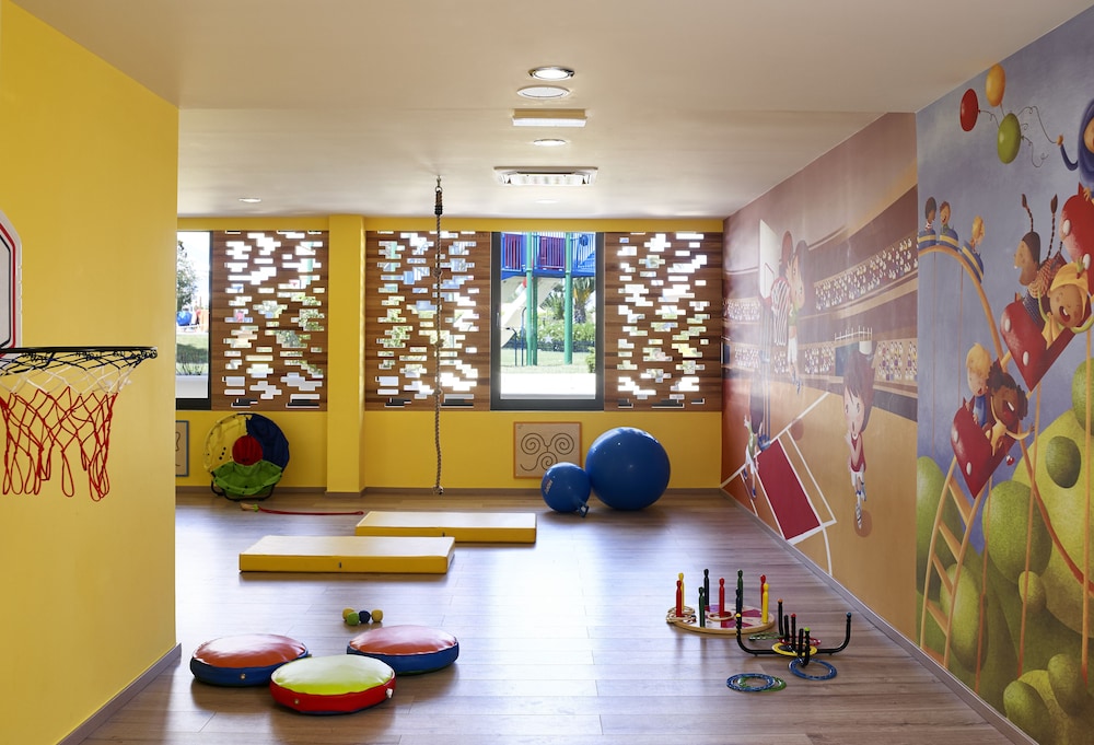 Roda Beach Resort & Spa All-inclusive — Attractions for children in Roda, Ionian Islands