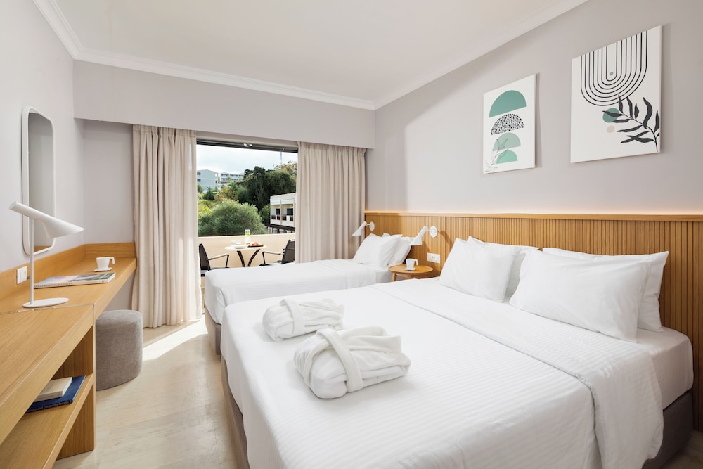 Roda Beach Resort & Spa All-inclusive — Hotel rooms in Roda, Ionian Islands