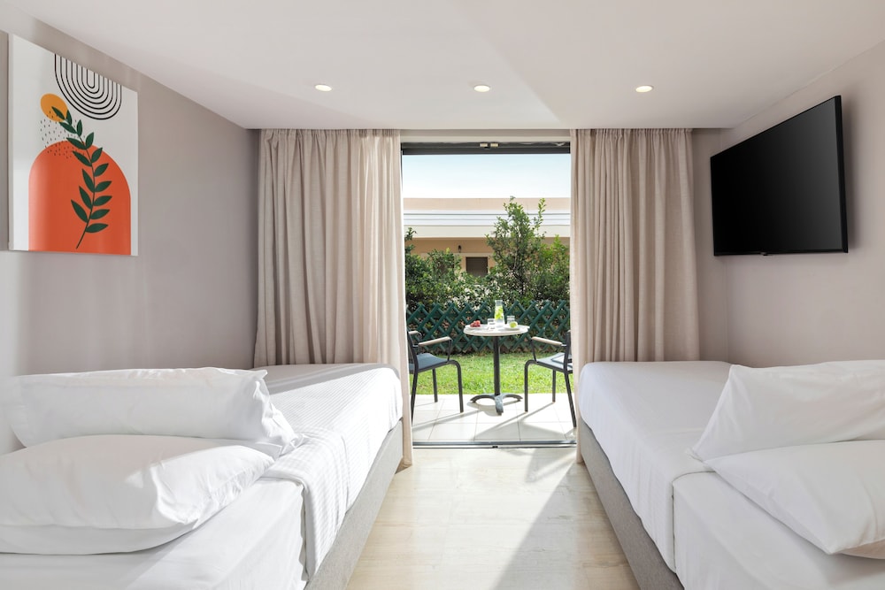 Roda Beach Resort & Spa All-inclusive — Hotel rooms in Roda, Ionian Islands