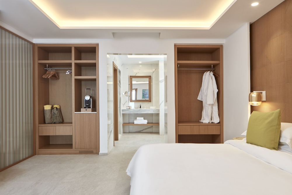 Myconian Korali Relais & Chateaux — Hotel rooms in Mykonos Town, South Aegean