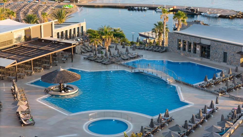 Nana Golden Beach - All Inclusive — Pool in Stalida