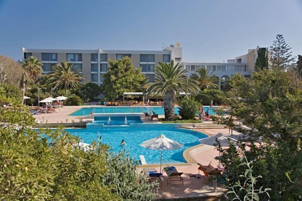 Caravia Beach Hotel & Bungalows - All Inclusive — Swimming pool in Marmari (Kos), South Aegean