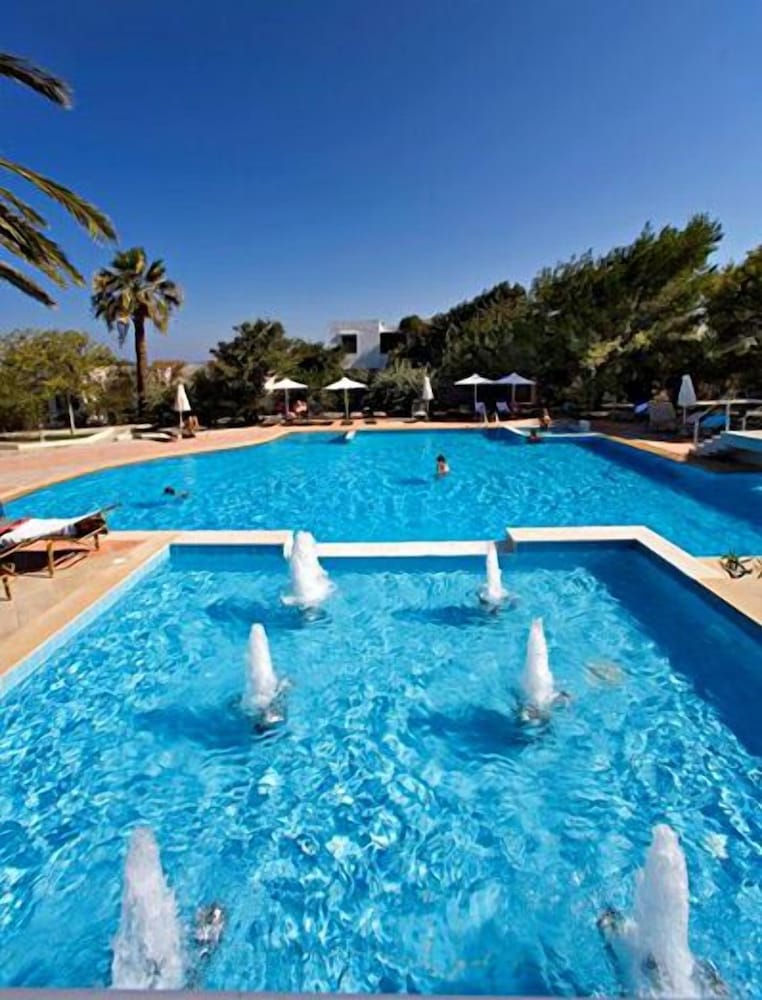 Caravia Beach Hotel & Bungalows - All Inclusive — Swimming pool in Marmari (Kos), South Aegean