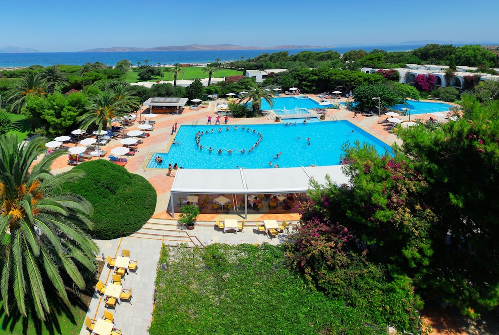 Caravia Beach Hotel & Bungalows - All Inclusive — Swimming pool in Marmari (Kos), South Aegean