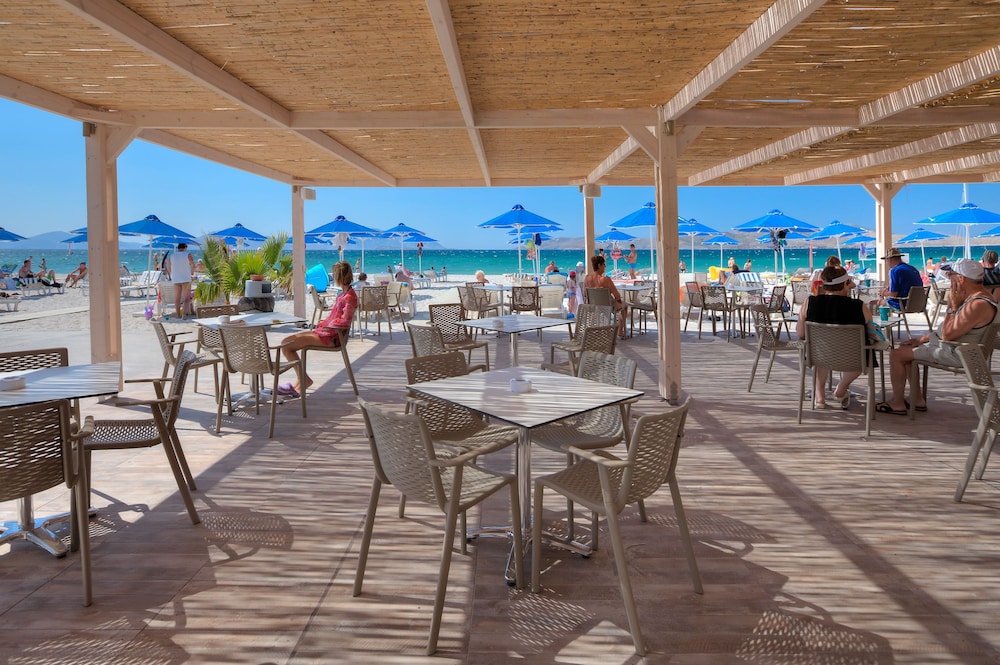 Caravia Beach Hotel & Bungalows - All Inclusive — Restaurant & bars in Marmari (Kos), South Aegean