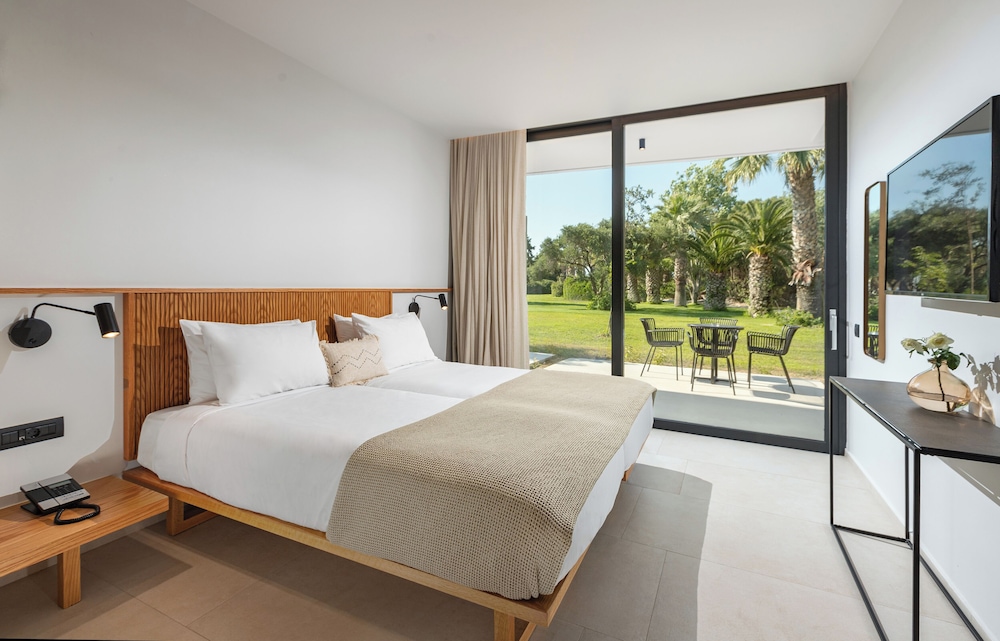Caravia Beach Hotel & Bungalows - All Inclusive — Hotel rooms in Marmari (Kos), South Aegean