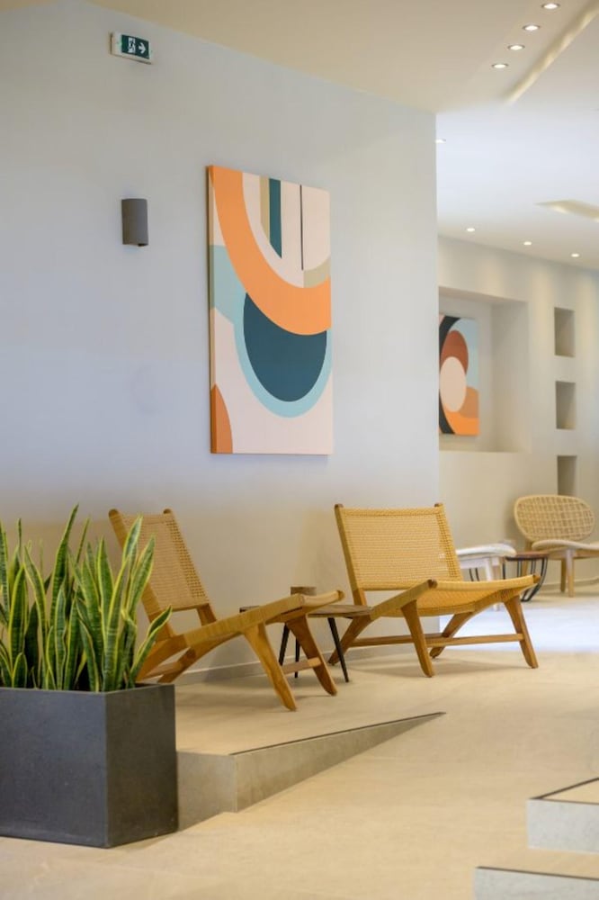 Zeus Hotels Neptuno Beach - All Inclusive — Hotel building in Gazi