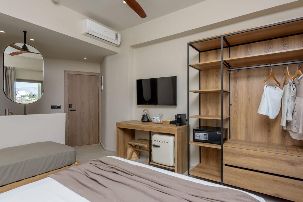 Zeus Hotels Neptuno Beach - All Inclusive — Hotel rooms in Gazi