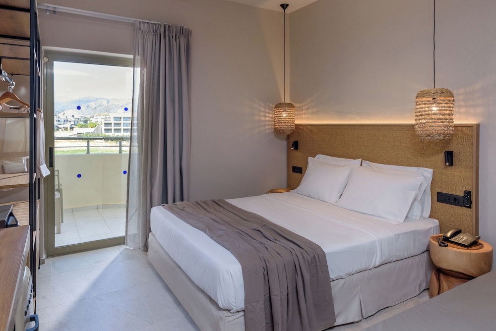 Zeus Hotels Neptuno Beach - All Inclusive — Hotel rooms in Gazi