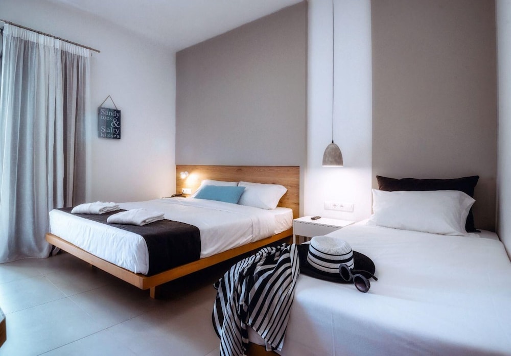 Zeus Hotels Neptuno Beach - All Inclusive — Hotel rooms in Gazi