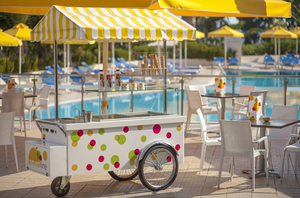 Kipriotis Hippocrates Hotel by Anayia All Inclusive Resorts — Swimming pool in Psalidi, South Aegean