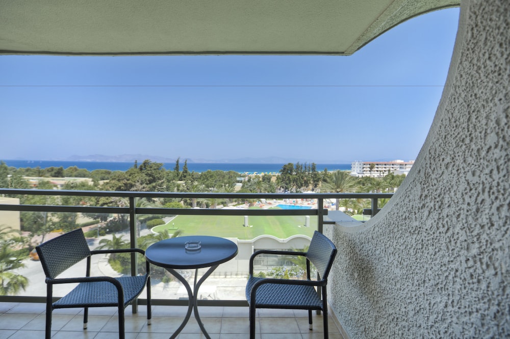 Kipriotis Hippocrates Hotel by Anayia All Inclusive Resorts — Hotel rooms in Psalidi, South Aegean
