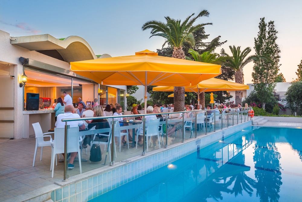 Kipriotis Hippocrates Hotel by Anayia All Inclusive Resorts — Restaurant & bars in Psalidi, South Aegean